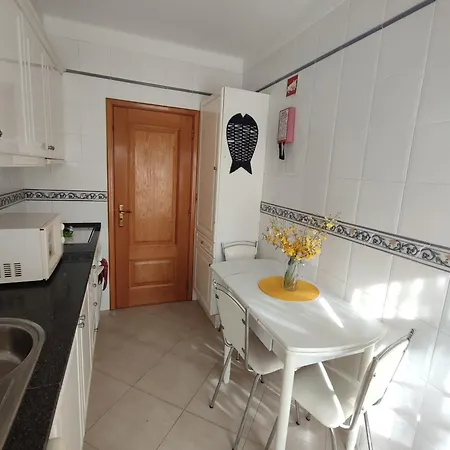 Alvor Balcony Flat דירה *