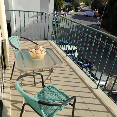 Alvor Balcony Flat דירה *